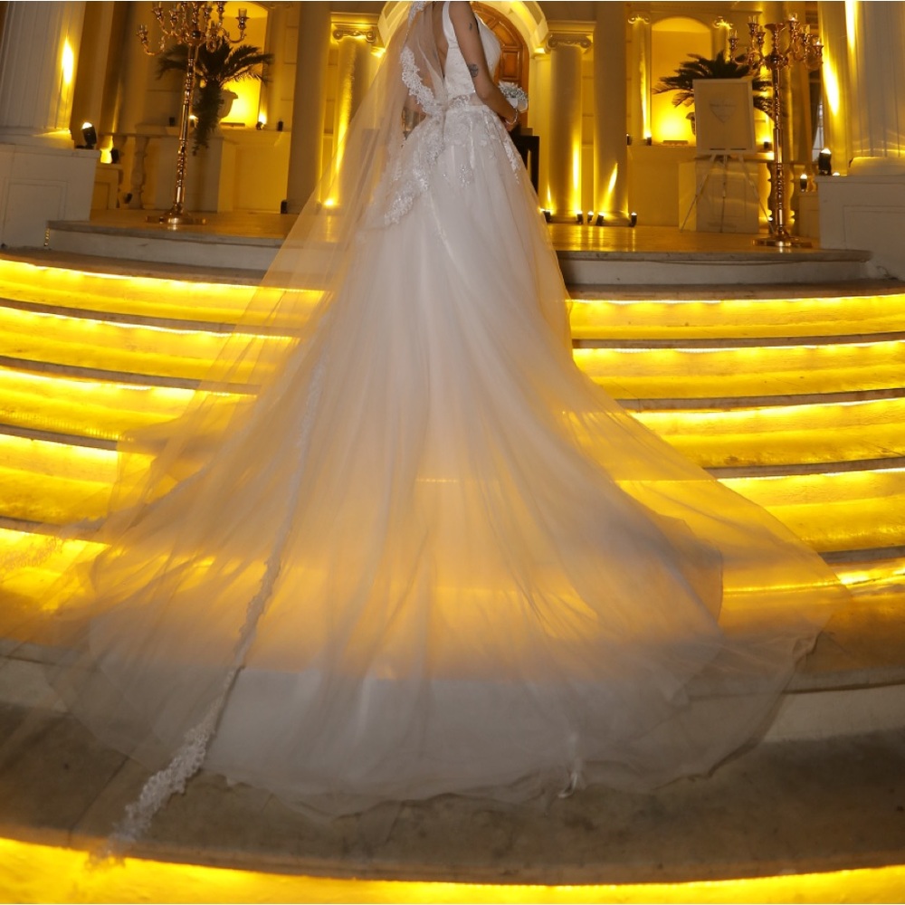 Elegant White Wedding Dress